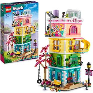 LEGO Friends Centro Comunitario di Heartlake City, Set Modular Building, Idea Regalo di Compleanno per Bambini e Bambine da 9 Anni con Studio d'Arte e di Registrazione, Sala Giochi e Cane Pickle 41748