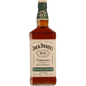 Jack Daniel's Tennessee Rye-Whiskey filtrato goccia a goccia attraverso il carbone. Giusto equilibrio tra sapore dolce e legnoso. Vol 45% - 100 cl