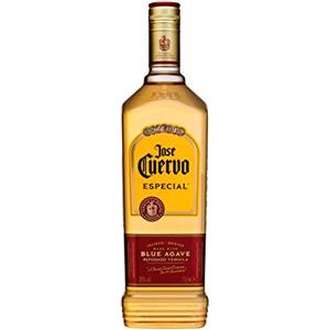 Jose Cuervo Especial Reposado 70cl - Tequila invecchiato 4 mesi in botti di quercia. Gusto dolce. 38% vol.