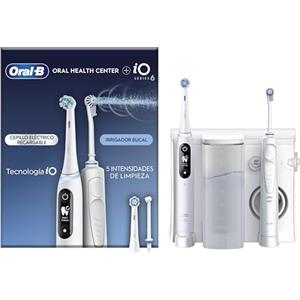 Oral-B Idropulsore con 1 Beccuccio Oxyjet, 1 Beccuccio Con Getto D'acqua, 1 Spazzolino Elettrico iO6, 2 Testine Di Ricambio. 1 Idropulsore