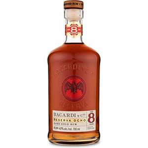 Bacardi BACARDÍ Reserva 8 Year Old Premium Caribbean Rum, Vol. 40%, 70 cl / 700 ml, pregiato rum invecchiato 8 anni in botti di rovere sotto al sole dei Caraibi