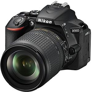 Nikon D5500 + Nikkor 18-105 VR Fotocamera Reflex Digitale, 24,2 Megapixel, LCD Touchscreen Regolabile, Wi-Fi Incorporato, Nero [Versione EU]