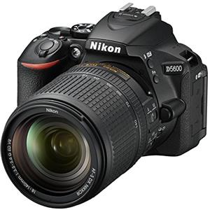 Nikon D5600 + AF-S DX NIKKOR 18-140 mm VR, Fotocamera Reflex Digitale, 24.2 Megapixel, LCD Touchscreen 3, Bluetooth, SD 8 GB 300x Premium Lexar, Nero [Nital Card: 4 Anni di Garanzia]