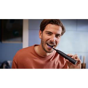 Philips Sonicare serie 7100 Spazzolino Elettrico Sonico con base di ricarica e custodia, 3 livelli di intensità, sensore di pressione colore nero HX7421/