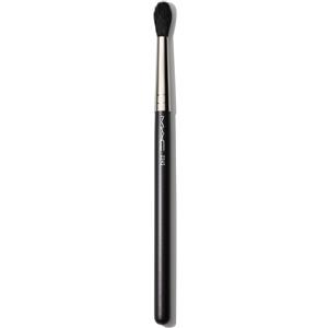 MAC 224S Tapered Blending Brush - Pennello per Ombretto con Fibre Sintetiche Morbide