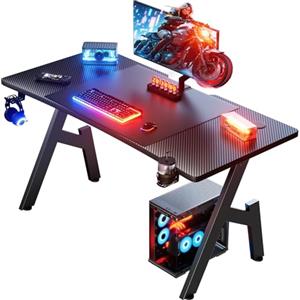 HLONONE 140 x 60 cm Scrivania Gaming, Postazione Gaming in Fibra di Carbonio, Tavolo Gaming Ergonomico, Scrivania per Computer con Tappetino per Mouse, Porta Bicchiere e Gancio per Cuffie, Nero