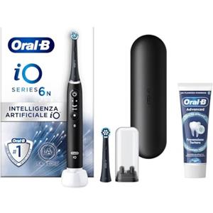 Oral-B Spazzolino Elettrico Ricaricabile iO 6N Nero, 1 Spazzolino Elettrico, 2 Testine Di Ricambio, Custodia Da Viaggio + 1 Dentifricio Oral-B Advanced Prevenzione Tartaro, Pulizia Denti