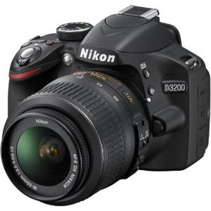 Nikon D3200 Fotocamera Reflex Digitale, 24.2 Megapixel con Obiettivo 18-55VR, Colore Nero [Versione EU]