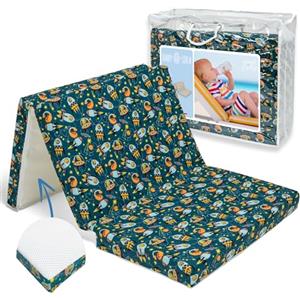 baby idea Materasso Lettino Campeggio Tappeto Gioco Sfoderabile a Norma EN16890:2017 Federa100% Cotone Oeko-tex® Interno Certificato Certipur™ OMAGGIO Borsa da Viaggio (Missile Verde, 60x120x6)