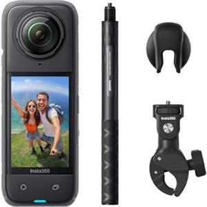 Insta360 X4 Pack Moto - Action Cam 360° 8K Impermeabile, Video Grandangolari in 4K, Effetto selfie stick invisibile, Autonomia Batteria 135 min, Editing IA, Stabilizzazione, Sport, No Micro SD