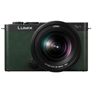 Panasonic Lumix DC-S9KE-G Videocamera Mirrorless Full Frame Open Gate per Vlogging, 24,2MP, Video 6K/4K, PDAF 779 Punti, Stabiliz. Immagine, Schermo Free-Angle, WiFi 5Ghz, Obiettivo 20-60mm, Verde