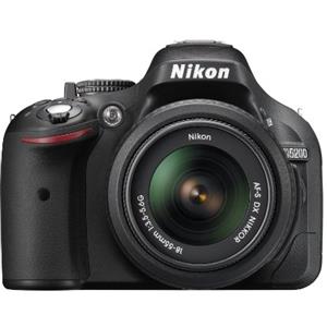 Nikon D5200 Fotocamera Digitale SLR, 24.1 Megapixel, Display TFT da 7.6 cm (3 Pollici), Full HD, HDMI, Kit incluso Obiettivo AF-S DX 18-55 mm II, Colore Nero [Versione EU]