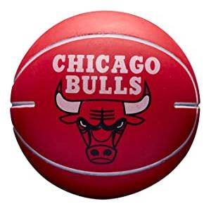 Wilson Pallone da Basket, NBA Dribbler, Chicago Bulls, Utilizzo Indoor e Outdoor, Taglia per Bambini, Nero/Rosso