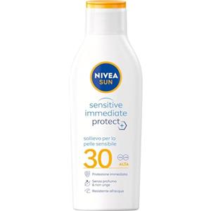 NIVEA SUN Latte Solare Sensitive Immediate Protect SPF30 200 ml, Crema solare 30 per pelli sensibili, Protezione solare 30 resistente all'acqua e senza profumo con Aloe Vera Bio e Olio di Jojoba