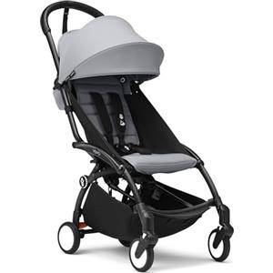 Stokke Passeggino Stokke YOYO3 da 6 mesi - Include telaio nero/cuscino seduta Stone + Capottina - Si ripiega e si apre in un lampo - Leggero e compatto - Compatibile con il bagaglio a mano
