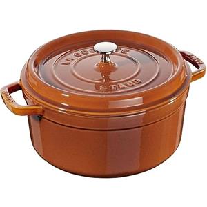 STAUB Cocotte in Ghisa Smaltata Cannella Ø 22 cm - 2,6 L con Coperchio Piatto e Pomello in Ottone