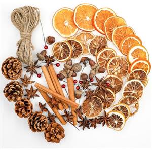 Xionghonglong 59 Pezzi Decorazioni per Ghirlande Natalizie,Corona Dell'Avvento di Natale,con Arancia Secca,Bastoncini di Cannella,Anice Stellato,Pigne,Ghiande,Bacche Artificiali,Fette di Limone