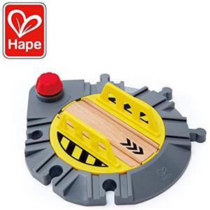 Hape Piattaforma girevole per treni - Scambio binari a sei direzioni regolabile con manopola per gioco trenini bambini dai 3 anni