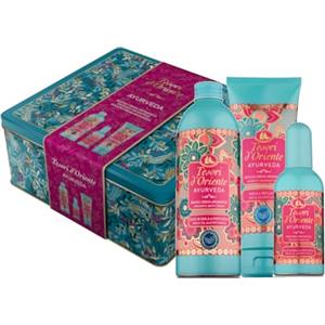 Tesori d'Oriente Set Regalo, Bagnocrema 500 ml, Doccia 250 ml e Profumo Aromatico 100 ml, Fragranza Ayurveda, Confezione Regalo, Scatola in Latta