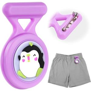 AXFEE 1Pezzi Portachiavi AirTag, Localizzatore di Chiavi AirTag Portatile per Zaini e Animali Domestici, Cover Protettiva Anti-Perso, Anti-graffio Custodia Airtag Nascosta con Spilla(Pinguino)