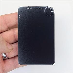 DECATRONIC REGISTRATORE VOCALE DIGITALE ULTRA SLIM 4mm - Serie Professionale per Catturare Riunioni, Lezioni e Memo Vocali - 32GB di Memoria, Microchip DPS 150 ore con Attivazione Vocale