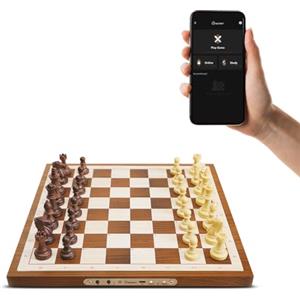 Chessnut Scacchiera elettronica Chessnut Air, un magnifico set in legno realizzato artigianalmente con regine extra, LED, gioco e app di scacchi elettronici adattivi.