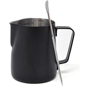 Joeji's Kitchen Caraffa per latte in acciaio inossidabile con penna Latte Art - per schiumare caraffa per latte art nera da 350 ml - Caraffa per latte professionale per caffè, cioccolata, espresso