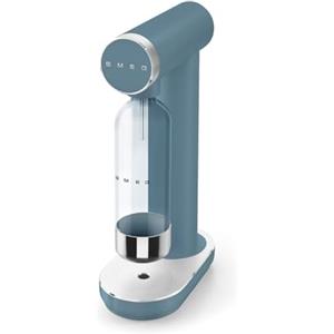 Smeg, Gasatore Acqua Frizzante SKC01SBM, con Manopola di Controllo Gasatura e Vassoio Raccogligoccia, Bottiglia da 800 ml, Cilindro CO2 Non Incluso, Storm Blue Matte