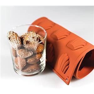 silikomart | SF032 Stampo in Silicone per Monoporzioni MADELEINE, Antiaderente, 9 Monoporzioni, Confezione da 1 Stampo per Dolci, 68 x 45 mm, h 17 mm, Made in Italy