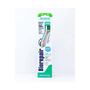 Biorepair Spazzolino Total - Setole Medie, Antibatterico, Curvatura Brevettata per Pulizia Profonda