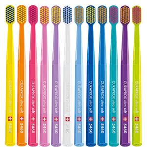 Curaprox CS 5460 Ultra Soft - Spazzolino con 5460 setole in Curen, delicato per gengive sensibili, blister da 1 pezzo