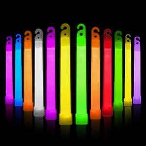 Ainiv Confezione da 25 Bastoncini Luminosi al Neon, 8 Colori 15,2cm Grandi Bastoncini Luminosi Ultra Luminosi con Ggancio e Foro, Confezioni Fosforescenti per Natale, Campeggio
