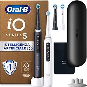 Oral-B Spazzolino Elettrico Ricaricabile iO 5N, Sensore di Pressione, Intelligenza Artificiale, 5 Modalità di Spazzolamento, 4 Testine, 2 Spazzolini, 1 Custodia da Viaggio, Bianco e Nero, Idea Regalo
