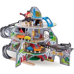 Hape Mega Miniera Montana - Set di gioco ferroviario multilivello con gru, trenini, carrelli e tanti effetti speciali per bambini dai 3 anni