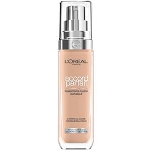 L'Oreal Paris L'Oréal Paris Fondotinta Liquido, Incarnato Uniforme e Illuminato, Finish Naturale, Per Tutti i Tipi di Pelle, Formula con Acido Ialuronico, Accord Parfait, Tonalità: 4.5N True Beige, 30 ml