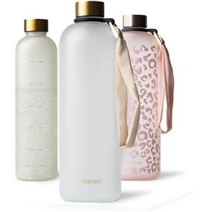 MAMEIDO Bottiglia acqua 1,5 litri, Borraccia plastica tritan a tenuta stagna, senza BPA, bottiglia motivazionale con orario (Frosted White Gold)