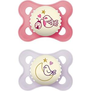MAM Original Night Succhietto 2-6 Mesi (Set da 2), Ciuccio MAM 2-6 mesi che si illumina al buio con tettarella in caucciù, Kit da 2 accessori neonato con porta ciuccio sterilizzatore, Rosa/Lilla