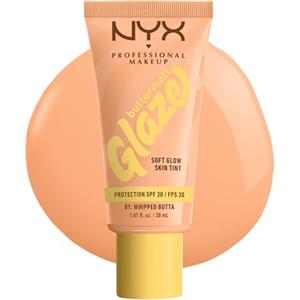 NYX Professional Makeup Fondotinta Illuminante, Per Tutti i Tipi di Pelle, Incarnato Uniforme e Luminoso, Effetto Naturale e Tenuta fino a 12H, Con SPF 30, Buttermelt Glaze, Tonalità: 01 Whipped Butta