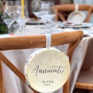 WEIYOUDP Mini tamburelli personalizzati in blocco per matrimonio, carte da posto con nome personalizzato e bomboniere, percussioni portatili in legno e metallo per matrimoni in chiesa, feste di beneficenza (15