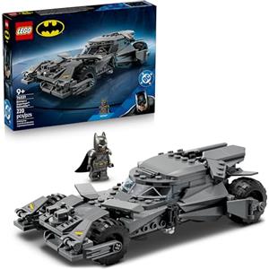 LEGO DC Batman v Superman Batmobile - Macchina Giocattolo - Kit Modellismo da Collezione con Minifigure del Supereroe - Idea Regalo di Compleanno per Bambini e Ragazzi da 9 Anni Fan del Film - 76331