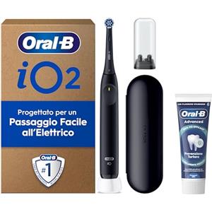 Oral-B iO 2 Spazzolino Elettrico, 1 Testina di Ricambio, Custodia, Nero - 1 Testine di Ricambio per Spazzolino Elettrico, Ricaricabile, Custodia Viaggio + 1 Dentifrico Advanced Prevenzione Tartaro