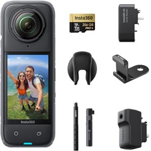 Insta360 X4 Pack Creator - Action Cam 360° 8K Impermeabile, Video Grandangolari in 4K, Selfie Stick Invisibile. Protezioni Lenti Rimovibili, Autonomia Batteria 135 min, Editing IA, Stabilizzazione