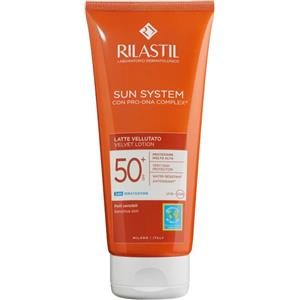Rilastil Sun System Latte Vellutato SPF 50 - Emulsione Fluida Resistente all'Acqua per Pelli Sensibili - 200 ml