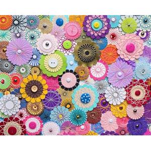 Springbok Bloomin Buttons Puzzle da 1000 pezzi per adulti dell'artista Linda Stewart presenta una foto di una composizione floreale realizzata con bottoni e carta