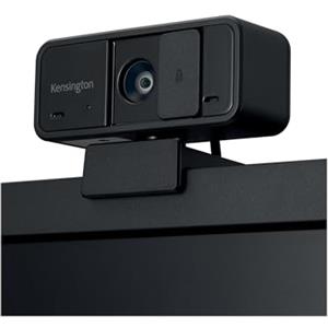 Kensington W1050 Webcam Grandangolare 1080p per Computer con Messa a Fuoco Fissa, Microfono Integrato con Riduzione del Rumore, Campo Visivo di 95 °, Adatta a Presentazioni e Videoconferenze