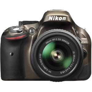 Nikon D5200 - Fotocamera digitale SLR, 24,1 Megapixel, display TFT da 7,6 cm (3), Full HD, HDMI, kit incl. obiettivo AF-S DX 18-55 VR II, colore: Bronzo