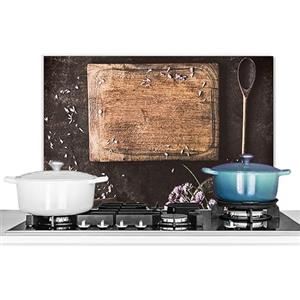 KitchenYeah© Pannello Paraschizzi da Cucina Alluminio Alzatina Top | 60x40 cm - Decorazioni Pannelli Paraspruzzi Tagliere - Erbe - Cucchiaio - Cucina - Rustico - Mortaio - Erba cipollina
