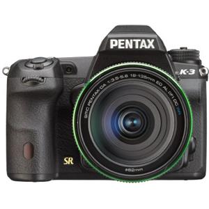 Pentax K-3 Kit Fotocamera e Obiettivo DA 18-135mm WR, Sensore CMOS APS-C da 24,71 Megapixel Senza Filtro AA, Display LCD da 3,2", Video Full HD, Nero
