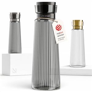 LARS NYSØM Caraffa per l'Acqua 1,5l con Coperchio in Acciaio Inox e Filtro Integrato | Elegante Caraffa in Vetro per Succo, Limonata | Brocca per Uso Quotidiano & Ospiti (Graphite/Black, 1500ml)