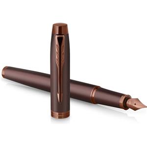Parker IM Penna stilografica monocromatica | inchiostro blu | finitura e puntale bordeaux | punta fine | confezione regalo